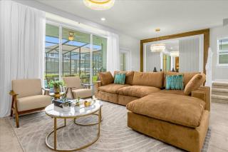 5 Bedrooms 4 Bathrooms Windsor Island 4310 LA - 5