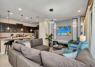 5 Bedroom 4.5 Baths Windsor Westside 2414 TD - 8