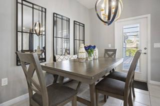 5 Bedroom4.5 Bathroom Windsor Westside 2444 DS - 8