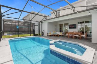 5 Bedrooms 5.5 BathroomsWindsor Island 3823 LA - 0