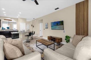5 Bedrooms 4 Bathrooms Solterra 5357 OA - Orlando - 0