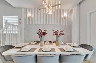 5 Bedrooms 4.5 Bathrooms Windsor Island 602 JL - 8