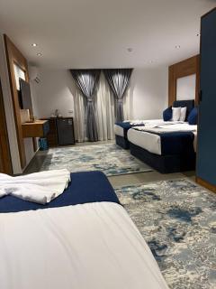 The Grand Delta Hotel - 5
