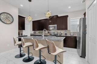 5 Bedrooms 5 Bathrooms Storey Lake 4729 SH - 2
