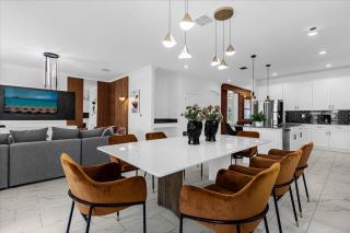 6 Bedroom 5 Bathroom Storey Lake 4366 RS - 6