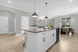 6 Bedroom 5 Bathroom Storey Lake 4371 RS - 6