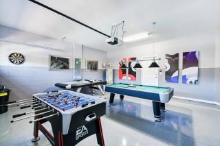 5 Bedrooms5.5 BathroomsWindsor Westside 1836GD - 4