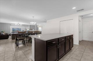 6 Bedrooms 4.5 Bathrooms Crystal Cove 957 EG - 1