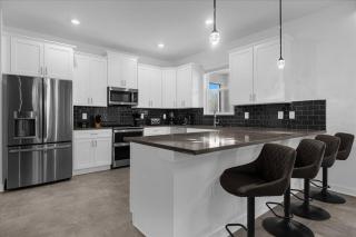 6 Bedrooms 6 Bathrooms Storey Lake 2972 PL - 1