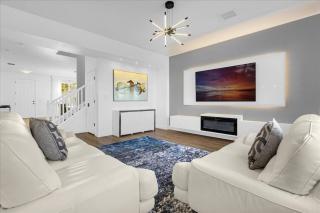 6 Bedrooms 3.5 Baths Liberty Village 4539 PC - 0