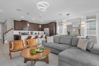 6 Bedrooms 4.5 Bathrooms Solara Resort 1868 TP - 0