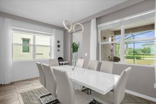 6 BD 4.5 BA Solara Resort 8995 AD - 6