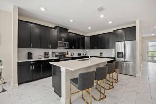 6 Bedrooms 5 Bathrooms Champions 1097 LS - 6