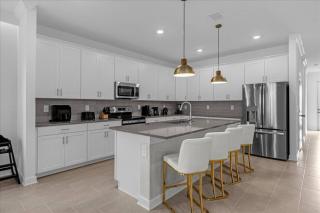 6 Bedrooms 5 Bathrooms Champions Gate 8923 TW - 6