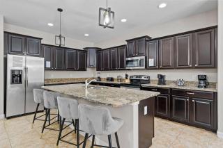 6 Bedrooms 5 Bathrooms Paradise Palms 8870 CP - 5