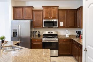 6 Bedrooms 5.5 Bathrooms Solterra 4193 OD - 4