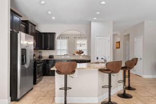 6 Bedrooms 5.5 Bathrooms Solterra 5271 WW - 4