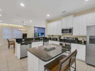 6 Bedrooms 6.5 Bathrooms Encore 410 LD - 2