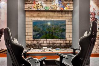 6 Bedrooms 6 Bathrooms Bella Vida 4564 CL - 1