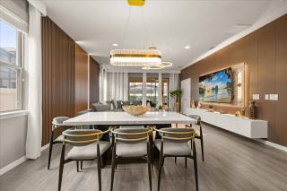 7 BD 5.5 BA Windsor at Westside 2100 RD - 7