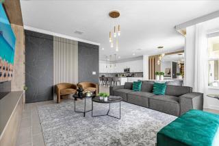 7 Bedrooms 5 Bathrooms Champions Gate 8916 TW - 9