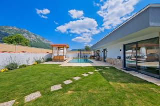 Fethiye Yeşil Üzümlü de Müstakil Havuzlu Jakuzili Villa - 3