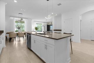 7 Bedrooms 5 Bathrooms Champions Gate 8949 PT - 2