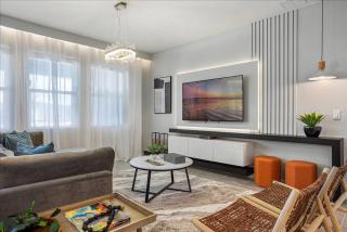 7 Bedrooms 5.5 Bathrooms Solterra 7596 OL - 9