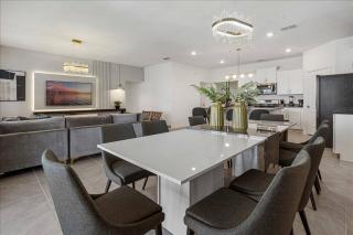 7 Bedrooms 5.5 Bathrooms Solterra 7596 OL - 7