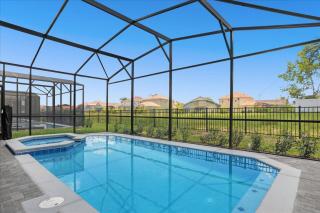 7 Bedrooms 5.5 Baths Windsor Island 3943 LA - 1