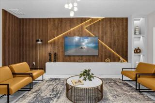 7 Bedrooms 6 Bathrooms Champions Gate 9033 ST - 9