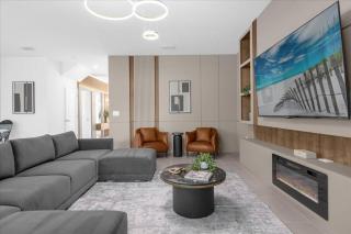 7 Bedrooms 6 Bathrooms Champions Gate 9032 ST - 9