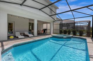 7 Bedrooms5.5 Bathrooms Windsor Island 1937SD - 1