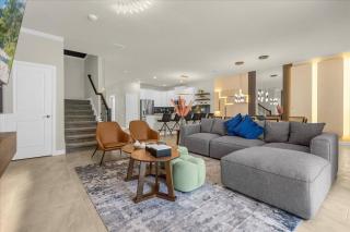 9 Bedrooms 5 Bathrooms Storey Lake 2846 SC - 9