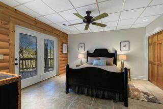 The Lodge at Smith Lake | Ideal Multi-Family Cabin - 5