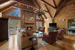 The Lodge at Smith Lake | Ideal Multi-Family Cabin - 9