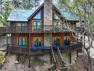 The Lodge at Smith Lake | Ideal Multi-Family Cabin - 8