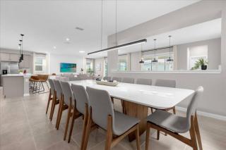 9 Bedroom 6.5 Bathroom Solara 9131TW - 3