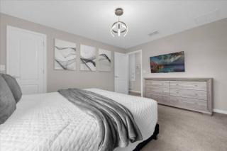 5 Bedrooms 4 Bathrooms Storey Lake 4899 CT - 2