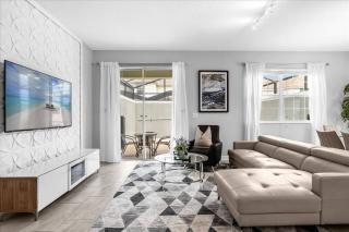 5 Bedrooms 4 Bathrooms Storey Lake 4813 LL - 8