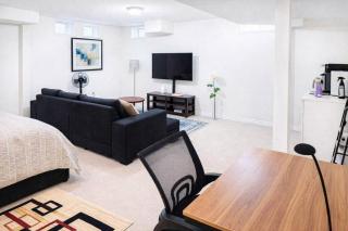 Cozy Guest Suite with Private Bathroom & Entrance - 5