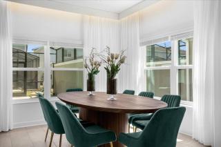 5 Bedrooms 4 Bathrooms Storey Lake 2689 SS - 5