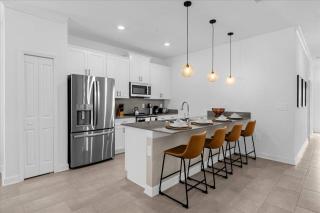 5 Bedrooms 4 Bathrooms Storey Lake 2469RT - 4