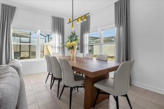 5 Bedrooms 4 Bathrooms Storey Lake 2612 RT - 7