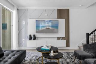 5 Bedrooms 4 Bathrooms Storey Lake 2584 RT - 8