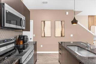 3 BD 3 BA The Hub At Westside 3205 TT - 4