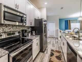5 Bedrooms 4 Bathrooms Storey Lake 3131 PP - 5
