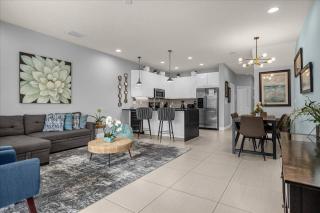 3 Bedrooms 3 Bathroom Silver Creek 1523 RC - 9