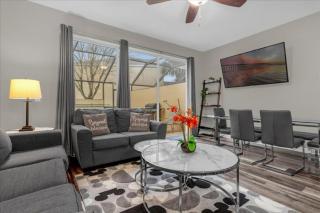 3 Bedrooms 3 Bathrooms Windsor Hills 7680 FS - 7