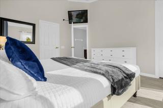 3 Bedrooms 3 Bathrooms Windsor Palms 2340 SP - 2